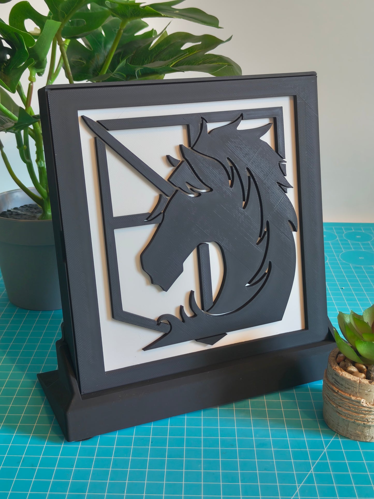 Pixel: AoT - Military Police