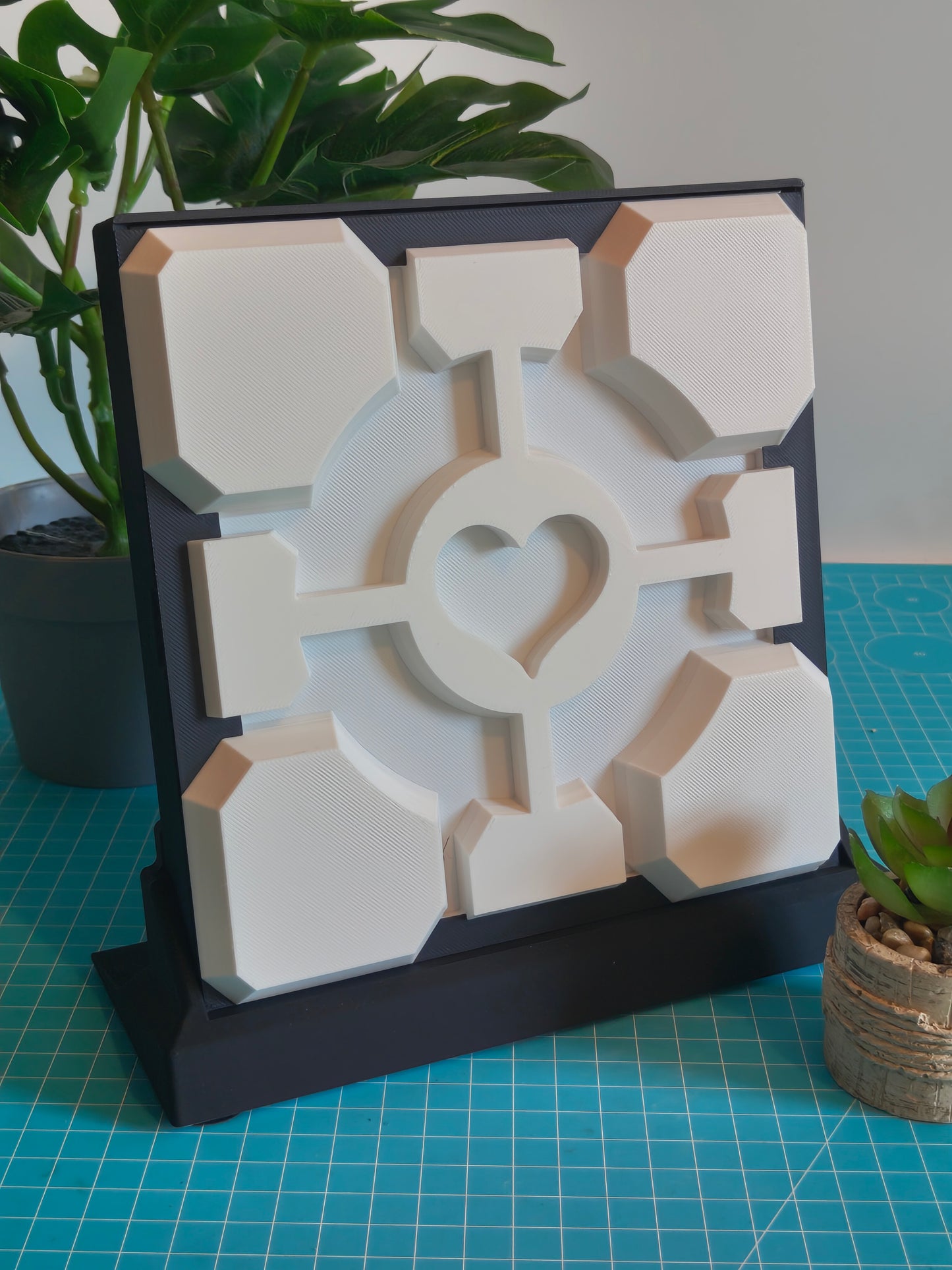 Pixel: Companion Cube